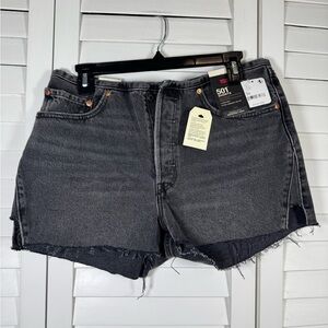 NWT Levi x Free People Women’s 501 Classic Jean Cutoff Shorts with Slits Size 30